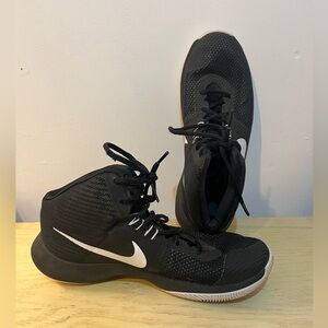 Nike Air Precision basketball shoes in the black and white High-Top Sneakers